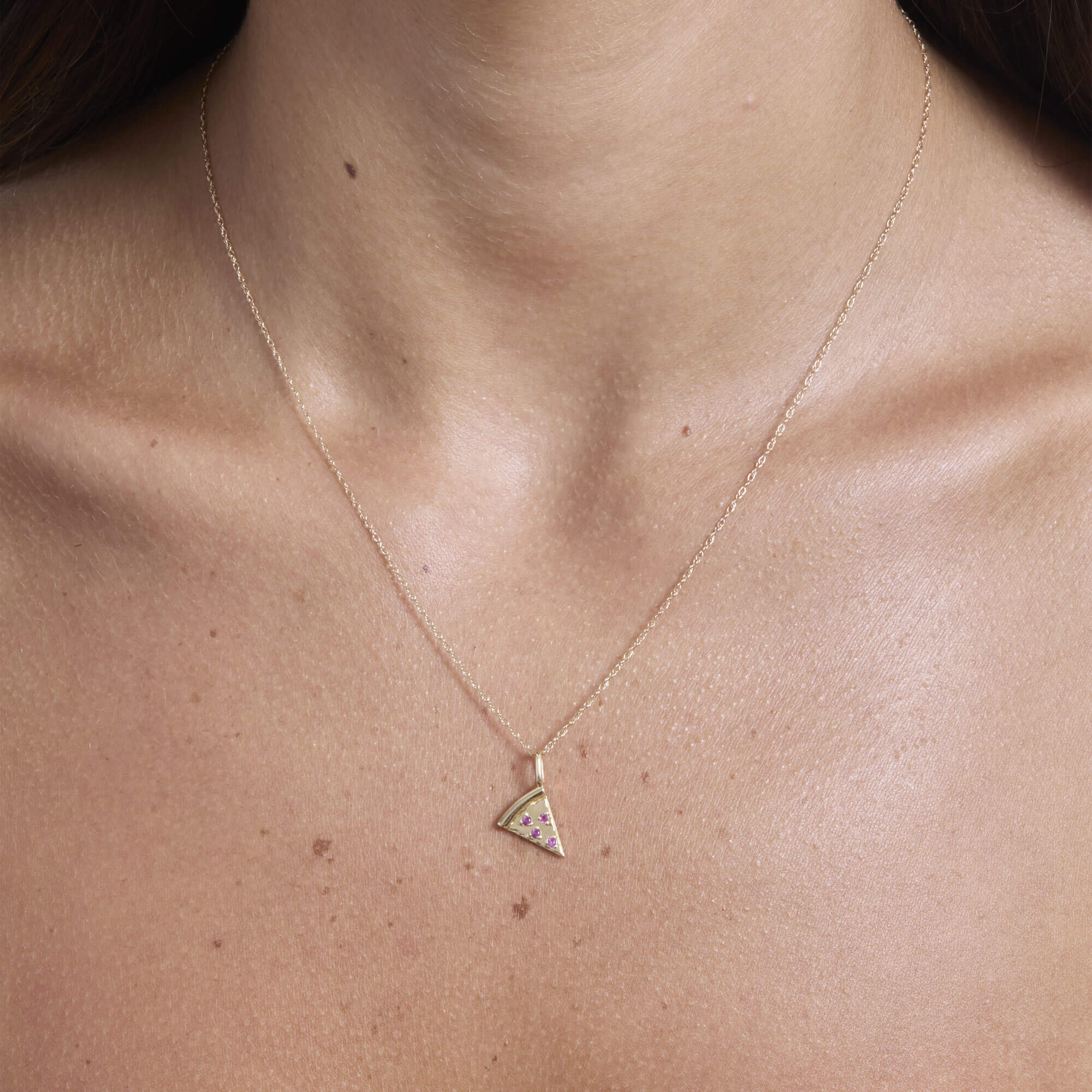 STONE AND STRAND Take a Pizza My Heart ネックレス ルビー付 TAKE-A-PIZZA-MY-HEART-NECKLACE