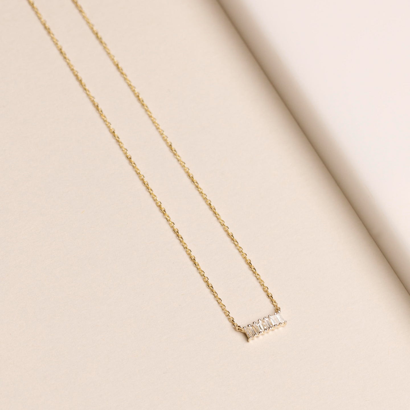 YON Essence Baguette Necklace 0.1 ct-iPhone15pro コネクトジャンク 