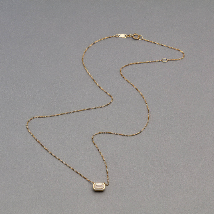 Stone and Strand 14K Yellow Gold 1-CTW Lab-Created Emerald Cut Necklace Editorial Image