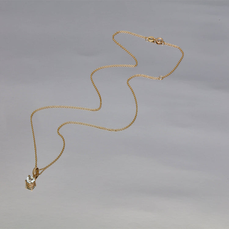 Stone and Strand 10K Yellow Gold Blue Lagoon Aquamarine Necklace Editorial Image