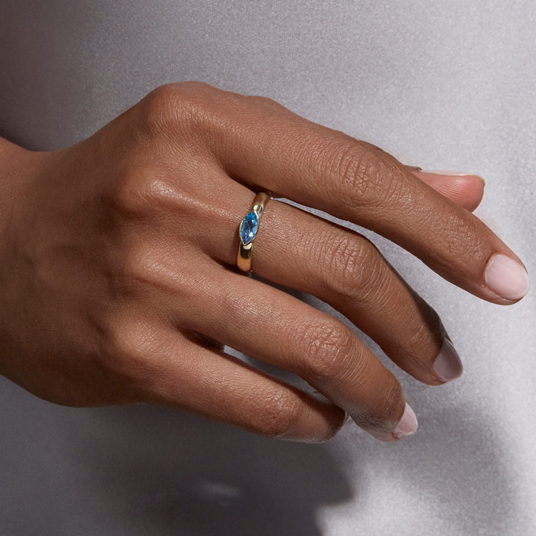 Image of 10K Yellow Gold Blue Skies Gallant Ring on Models Hand