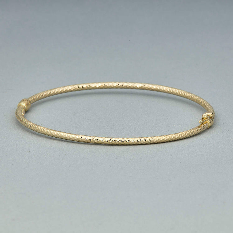 Stone and Strand 14K Yellow Gold Bold Sparkle Bracelet Editorial Image