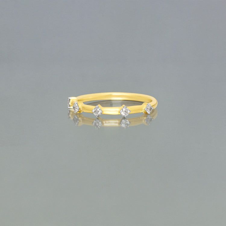 Stone and Strand 10K Yellow Gold Bright Lights Station Ring Editorial Image