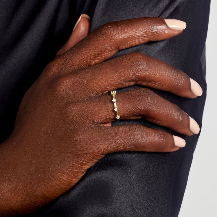 Image of 10K Yellow Gold Bright Lights Station Ring on Models Hand