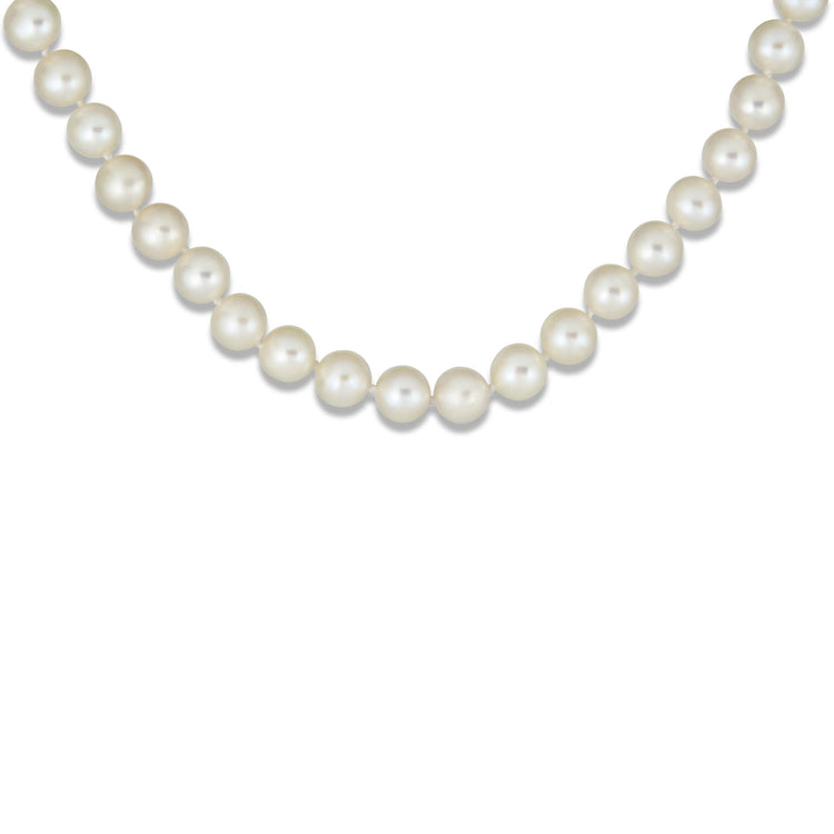 Stone and Strand 14K Yellow Gold Daily Pearl Necklace Close Up Image