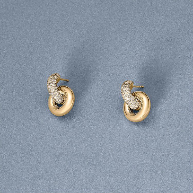 Stone and Strand 14K Yellow Gold Diamond Buoy Huggies Editorial Image