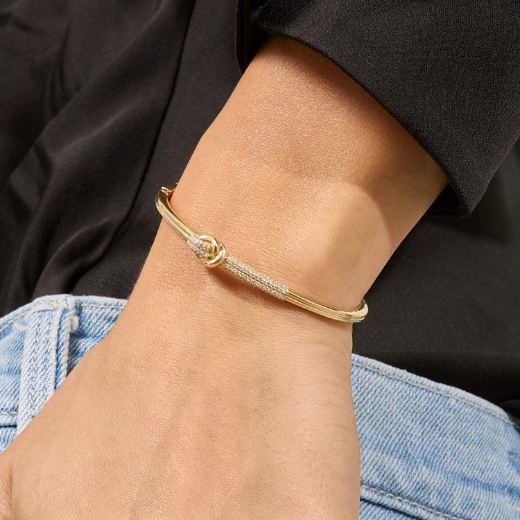 Image of 14K Yellow Gold Diamond Forme Knot Bangle on Models Arm
