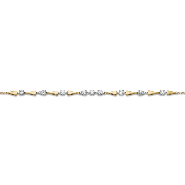 Stone and Strand 10K Yellow Gold Diamond Gold Link Bracelet Close Up Image