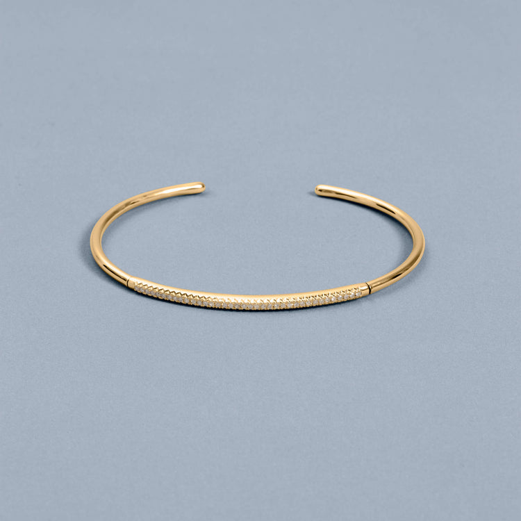 Stone and Strand 10K Yellow Gold Diamond Outline Cuff Editorial Image