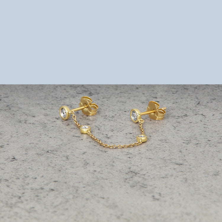 Stone and Strand 10K Yellow Gold Diamonds By The Dozen Chain Earring Editorial Image