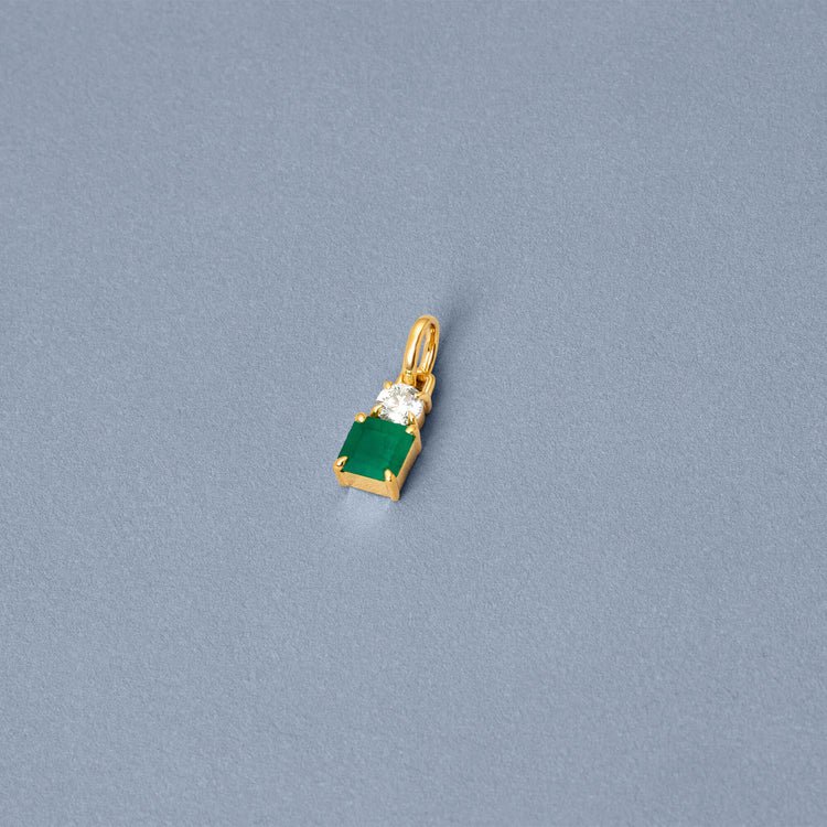 Stone and Strand 14K Yellow Gold Emerald Luxe Diamond Charm Editorial Image