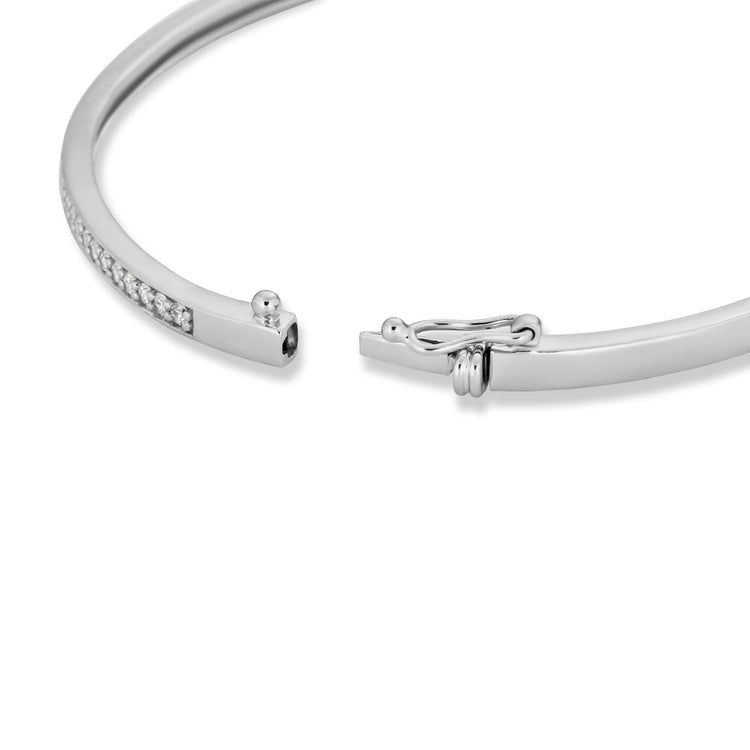 Stone and Strand Sterling Silver Essential LAB-Created Diamond Bangle Clasp Image