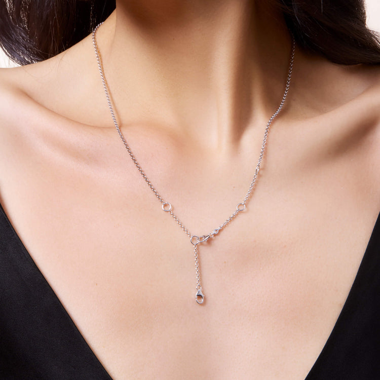 Image of Sterling Silver Faceted Link Pivot Chain on Models Neck