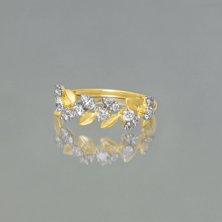 Stone and Strand 10K Yellow Gold Flower Crown Diamond Ring Editorial Image