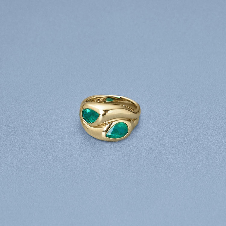 Stone and Strand 14K Yellow Gold Full Volume Emerald Luxe Double Hug Pinky Ring Editorial Image