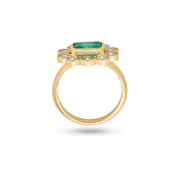 Stone and Strand 14K Yellow Gold Full Volume Emerald Luxe Vintage Ring Top Image