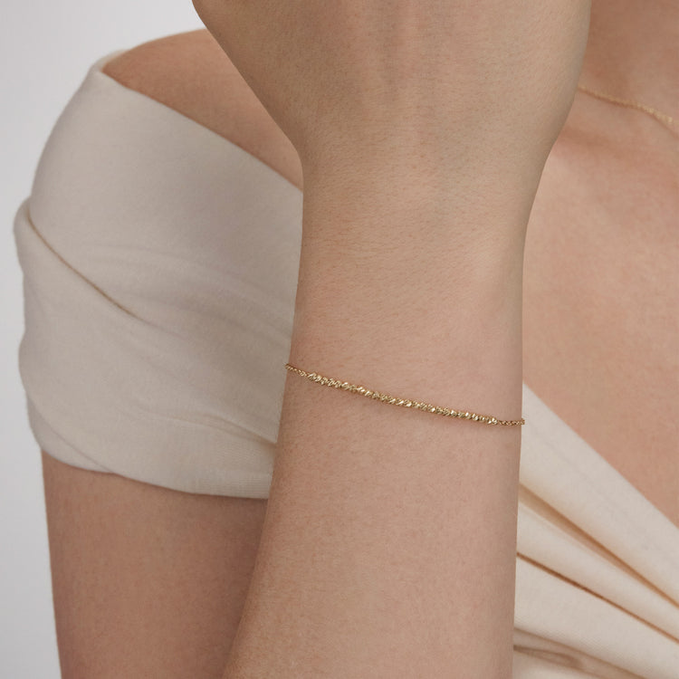 【STONE AND STRAND】 14-karat gold bracelet ブレスレット STONE AND STRAND Initial 14-karat gold pearl bracelet | NET