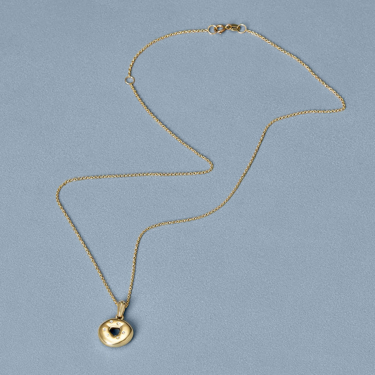 Stone and Strand 14K Yellow Gold Bagel Brunch Neckalce Editorial Image