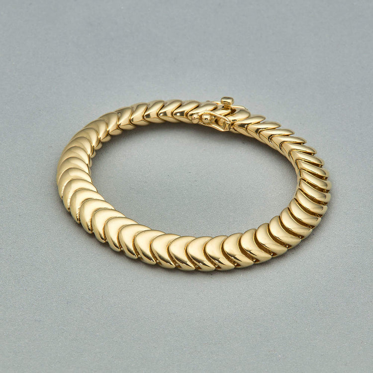 Stone and Strand 14K Yellow Gold Gold La Scala Bracelet Editorial Image