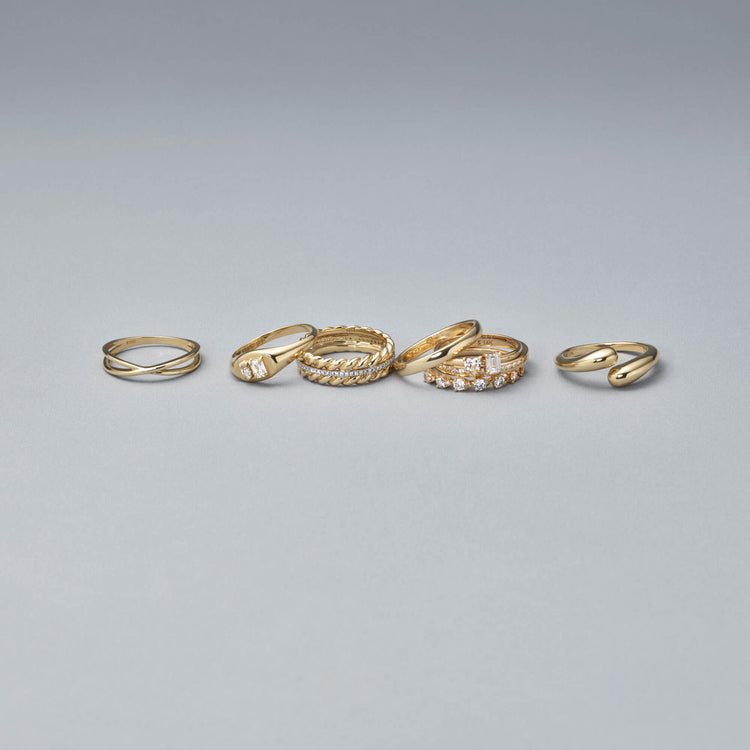 Still life image of Velvet Ropes Diamond Band with Stone and Strand solid gold jewelry