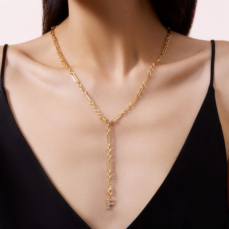 Image of 14K Yellow Gold Gold Vintage Link Pivot Chain on Models Neck