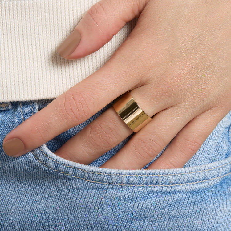 Image of 14K Yellow Gold Hollow Cigar Band 11mm on Models Hand