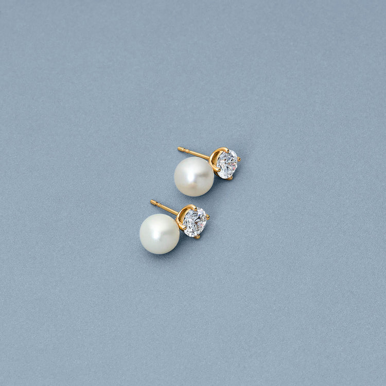 Stone and Strand 14K Yellow Gold LAB-Created Buddy Stud Pearl Earrings Editorial Image