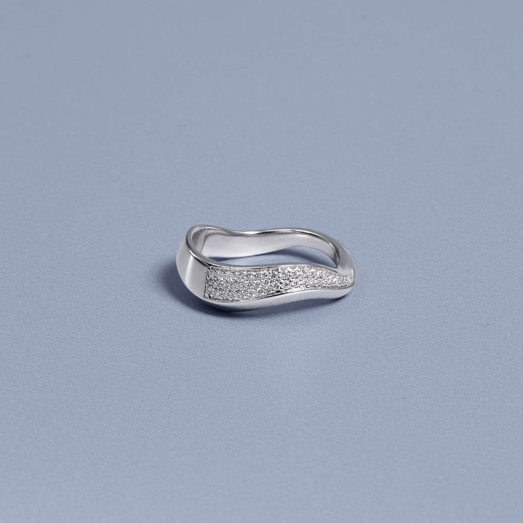 Stone and Strand Sterling Silver LAB-Created Contour Knife Edge Ring Editorial Image