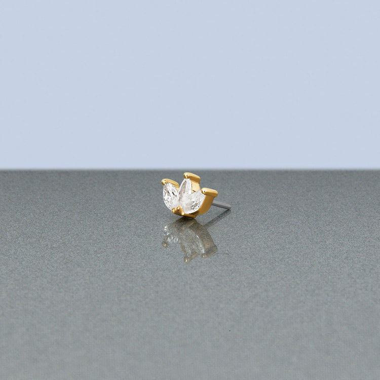 Stone and Strand 14K Yellow Gold Lab-Created Diamond Array Push Pin Flat Back Editorial Image