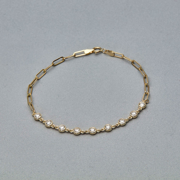 Stone and Strand 14K Yellow Gold Lab-Created Diamonds By The Yard Bracelet Editorial Image