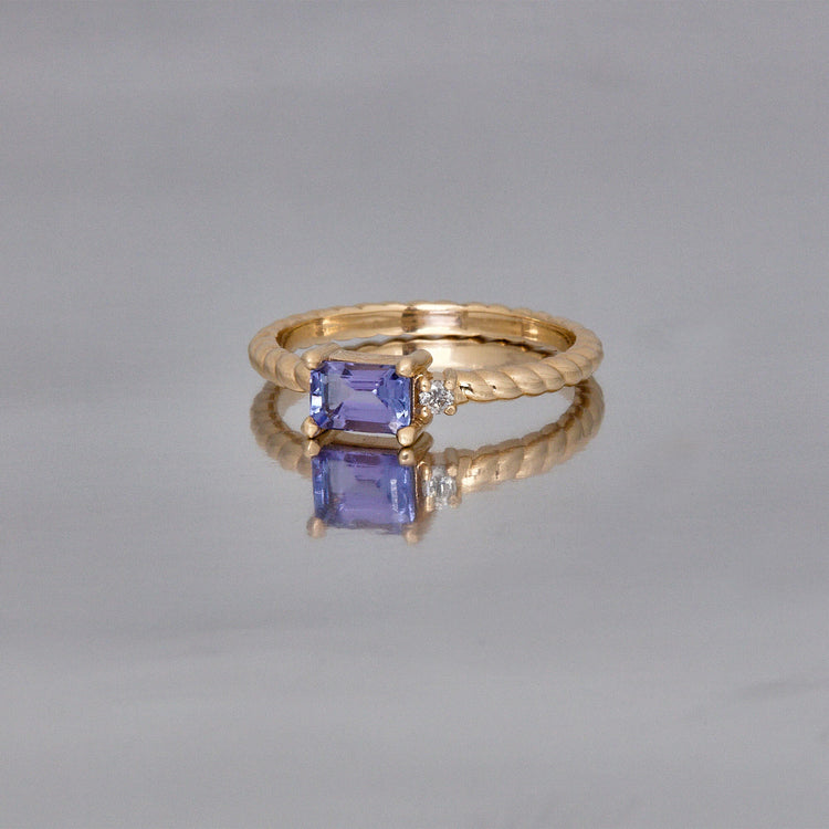 Stone and Strand 10K Yellow Gold Lakeside At Twilight Diamond and Tanzanite Ring Editorial Image
