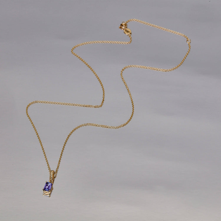 Stone and Strand 10K Yellow Gold Lakeside Tanzanite Necklace Editorial Image