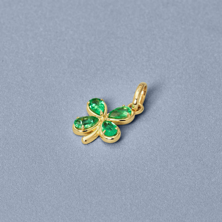 Stone and Strand 10K Yellow Gold Lucky Clover Emerald Charm Editorial Image