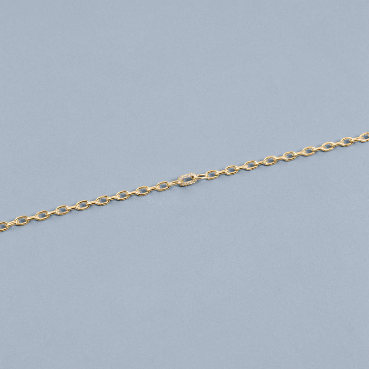 Stone and Strand 14K Yellow Gold Luxe Diamond Chain Bracelet Editorial Image