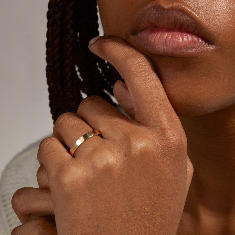 Image of 14K Yellow Gold Midnight Band 3mm on Models Hand