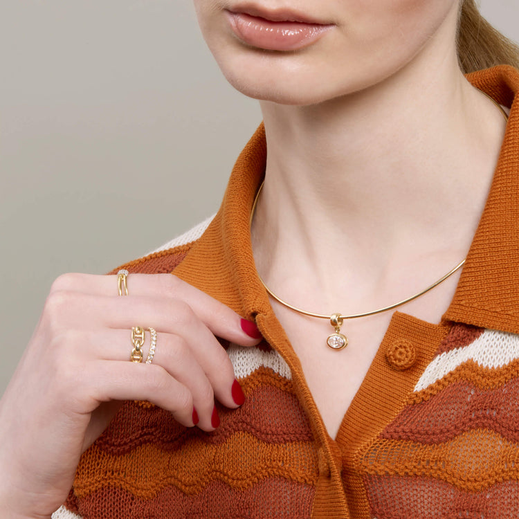 Model wearing Diana Collar Necklace with solid gold Stone and Strand jewelry