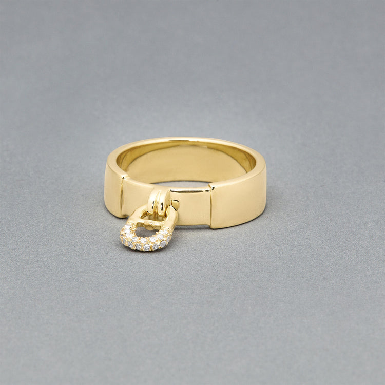 Stone and Strand 14K Yellow Gold Nantucket Knot Ring Editorial Image