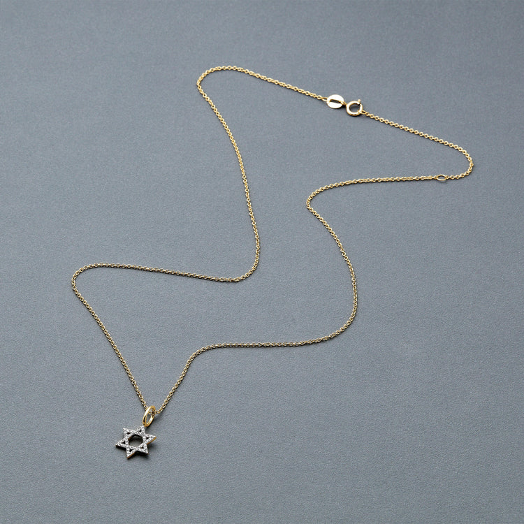 Stone and Strand 14K Yellow Gold Pave Star Of David Diamond Necklace Editorial Image