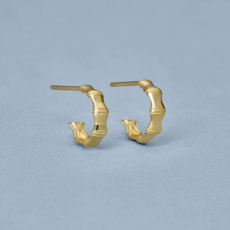 Stone and Strand 14K Yellow Gold Resort Gold Bamboo Hoops Editorial Image