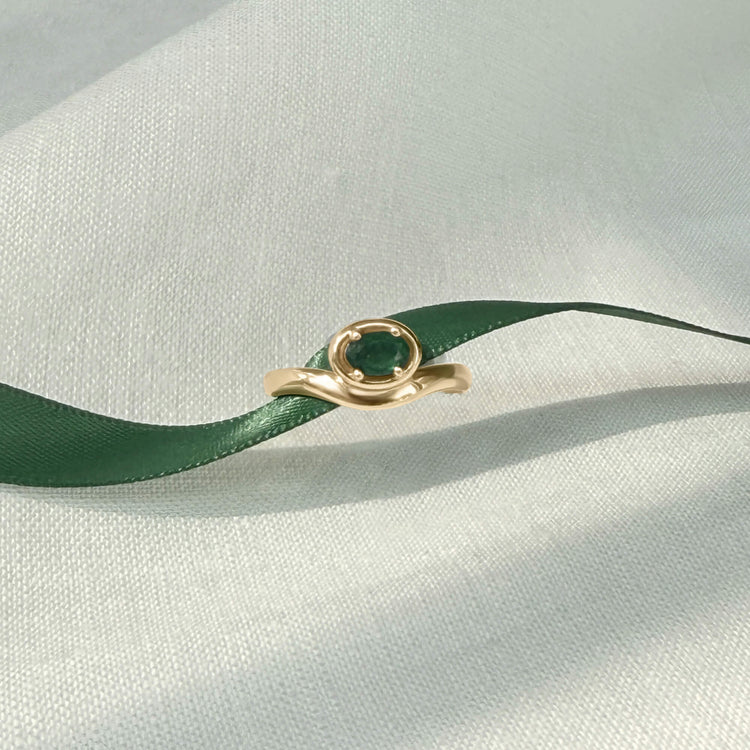 Stone and Strand 10K Yellow Gold Emerald Bonbon Merge Ring Editorial Image