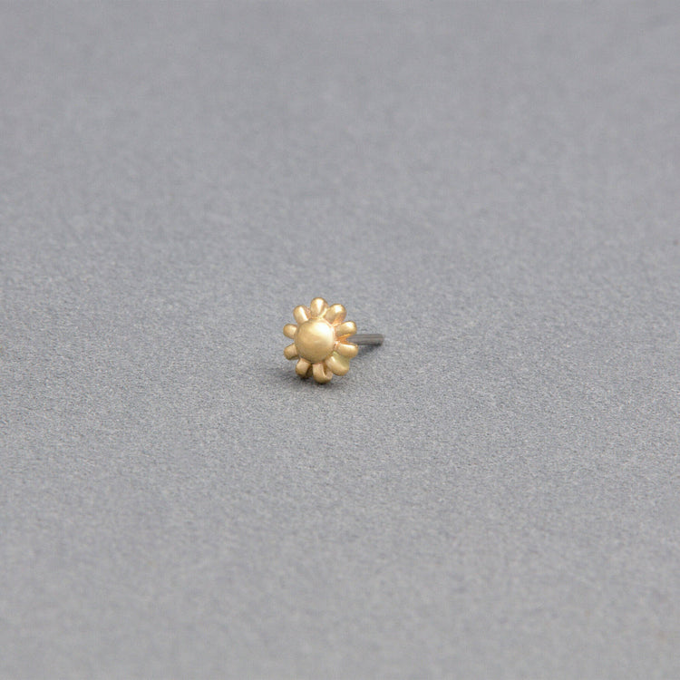 Stone and Strand 14K Yellow Gold Sun Push Pin Flat Back Editorial Image