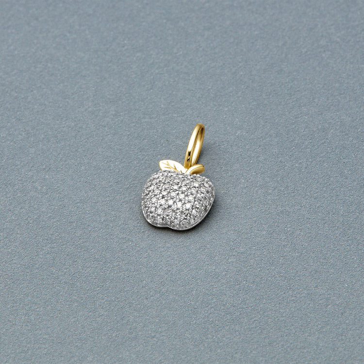 Stone and Strand 10K Yellow Gold The Pave Big Apple Diamond Charm Editorial Image