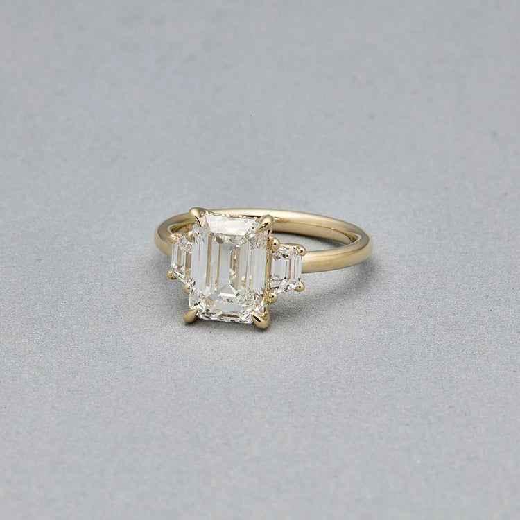 Stone and Strand 14K Yellow Gold The Lab-Created Hera Ring Editorial Image