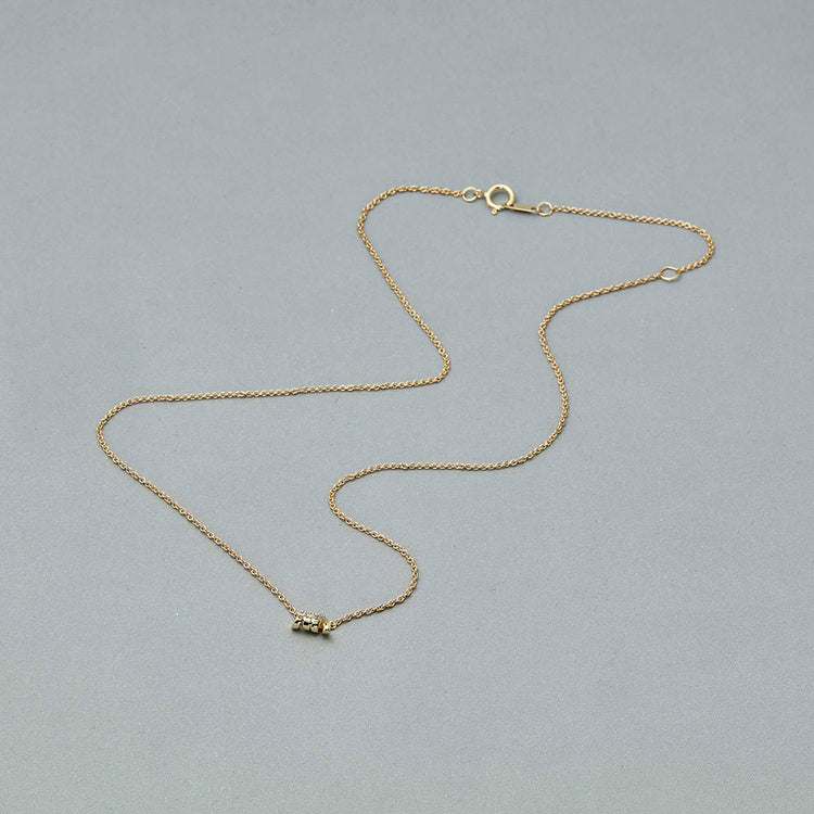 Stone and Strand 10K Yellow Gold Twinkling Twine Pave Chained Choker Editorial Image