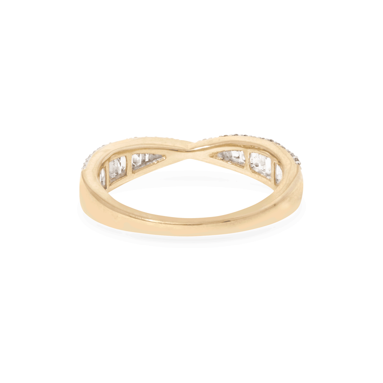 Bold Diamond Crossover Ring – STONE AND STRAND
