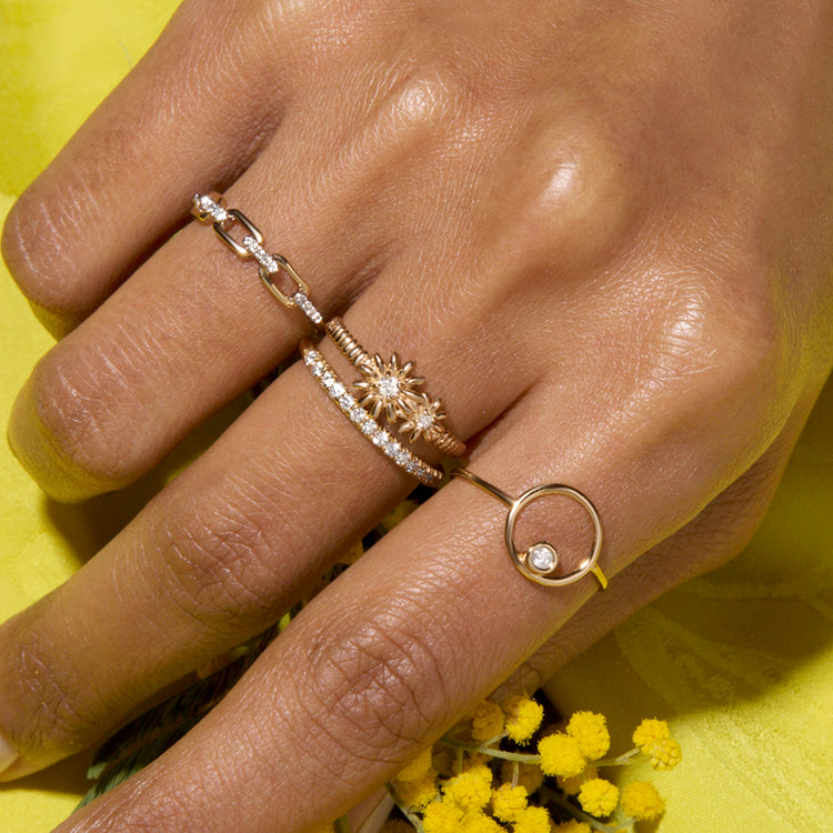 Daisy Chain Trellis Ring