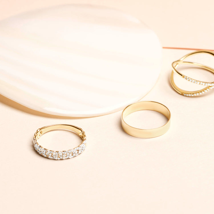 Still life image of Fine Diamond Pave Chain Ring with Stone and Strand solid gold jewelry