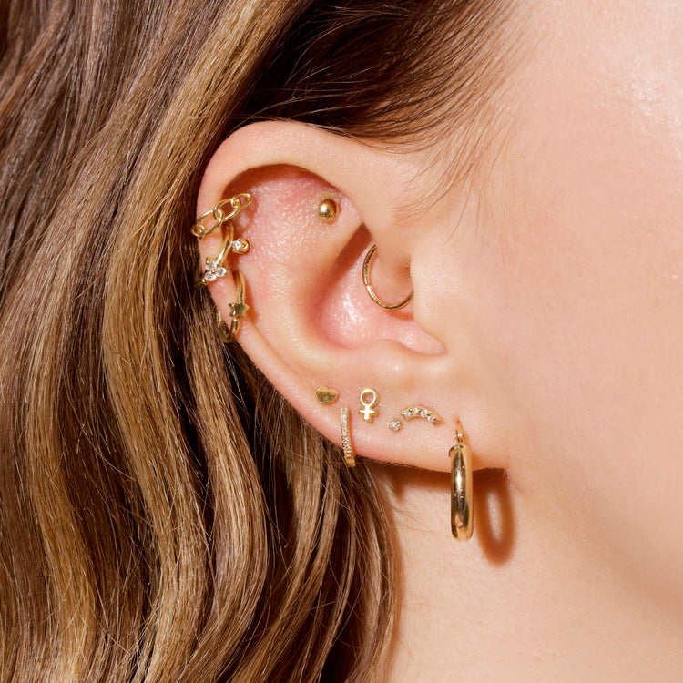 STONE AND STRAND ゴールド ダイヤモンド ピアス Fixed Trio Diamond Hoop Earring – STONE AND STRAND