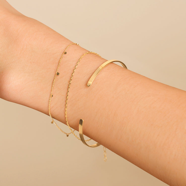 Stone and Strand Bold Gold Plated Chain Bracelet