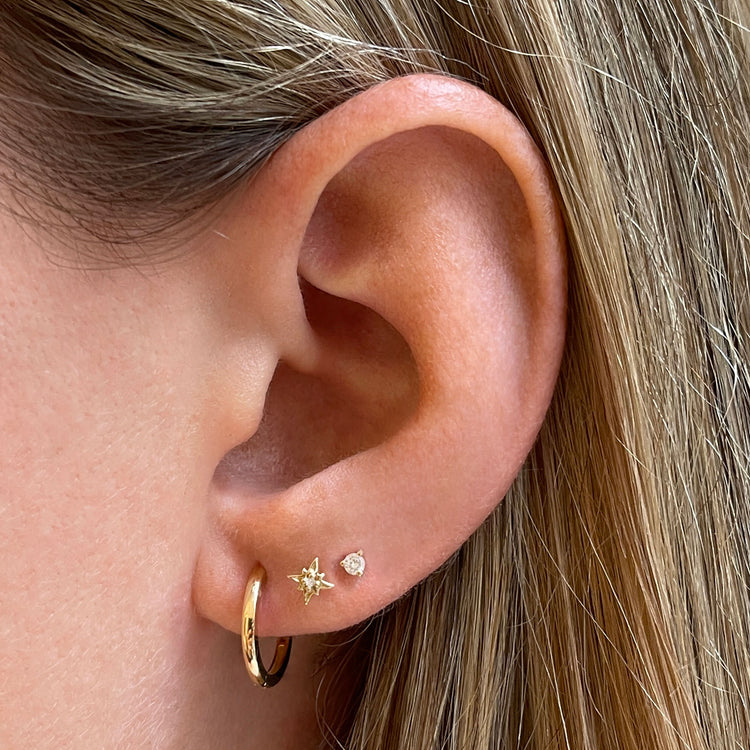 Simple & delicate fish hook earrings in 22ct Gold GER 106